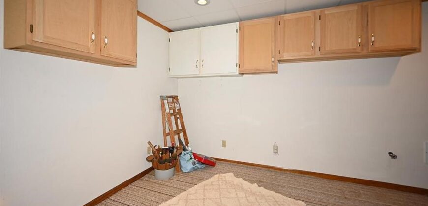 22745 S king Road, Weston, MO 64098