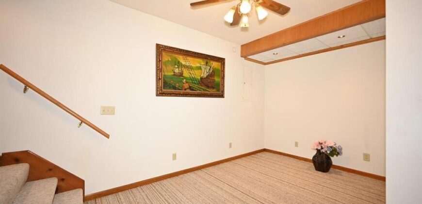 22745 S king Road, Weston, MO 64098