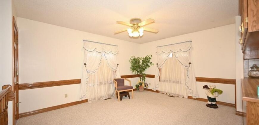 22745 S king Road, Weston, MO 64098
