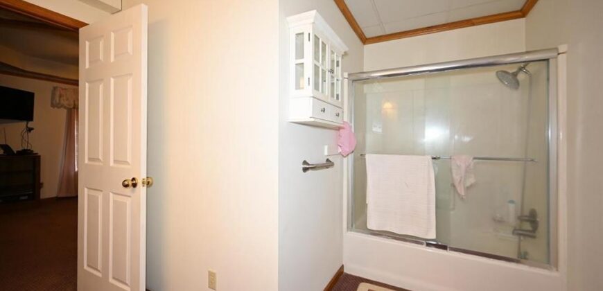 22745 S king Road, Weston, MO 64098
