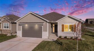 10101 N Oakland Avenue, Kansas City, MO 64157