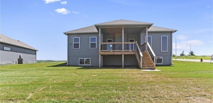 11436 N Auburndale Circle, Kansas City, MO 64157