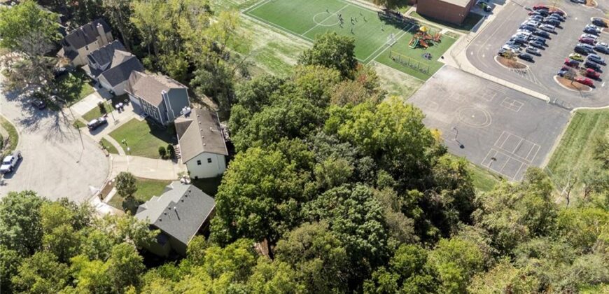 5826 N Delta Avenue, Kansas City, MO 64151