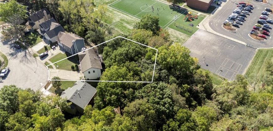 5826 N Delta Avenue, Kansas City, MO 64151