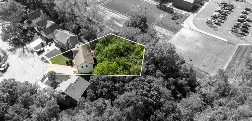 5826 N Delta Avenue, Kansas City, MO 64151