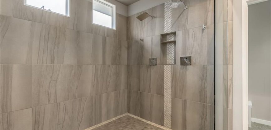 4602 NW 71st Street, Kansas City, MO 64151
