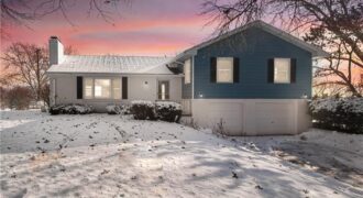 14655 Gale Road, Smithville, MO 64089