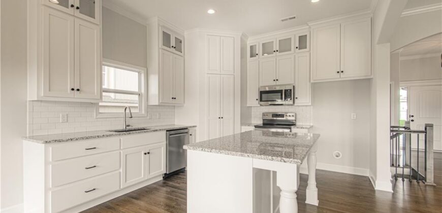 9810 N Laurel Avenue, Kansas City, MO 64157