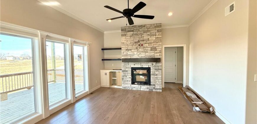9810 N Laurel Avenue, Kansas City, MO 64157