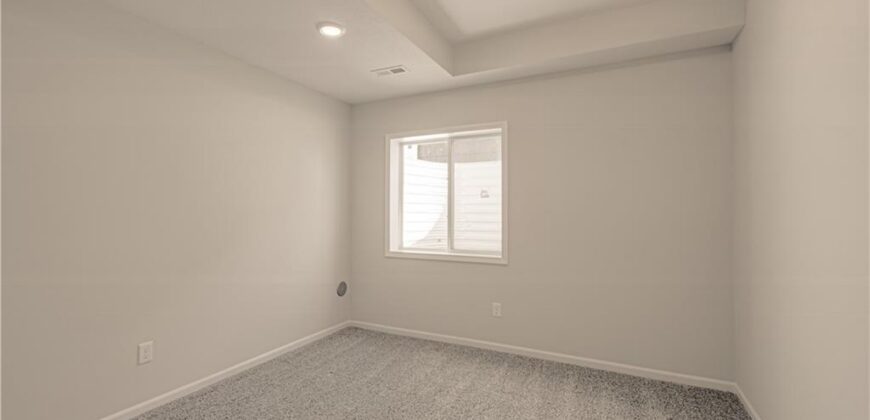 9810 N Laurel Avenue, Kansas City, MO 64157