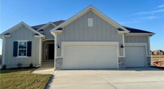 9810 N Laurel Avenue, Kansas City, MO 64157