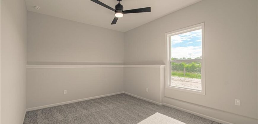 9810 N Laurel Avenue, Kansas City, MO 64157