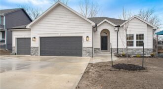 623 E 13th Street, Kearney, MO 64060