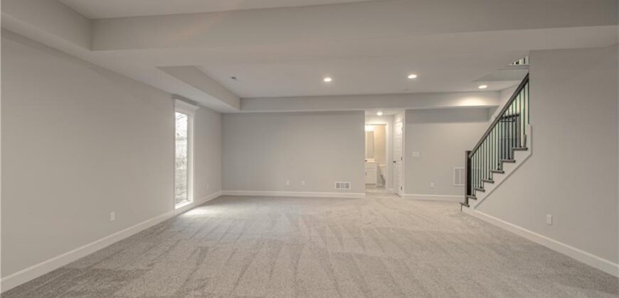 623 E 13th Street, Kearney, MO 64060