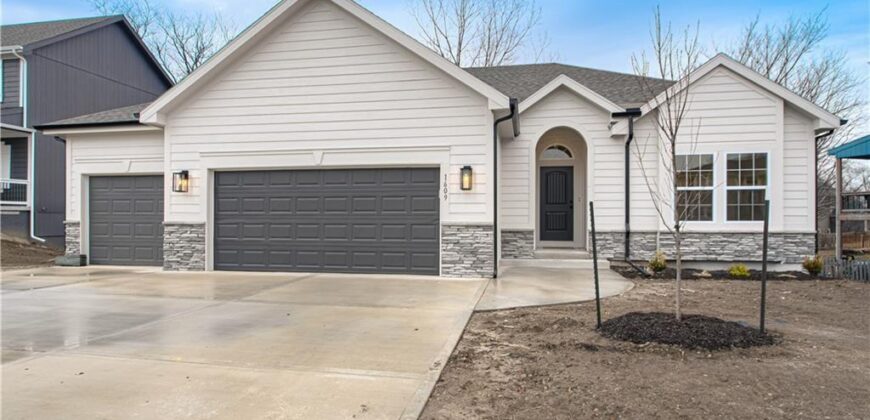 623 E 13th Street, Kearney, MO 64060