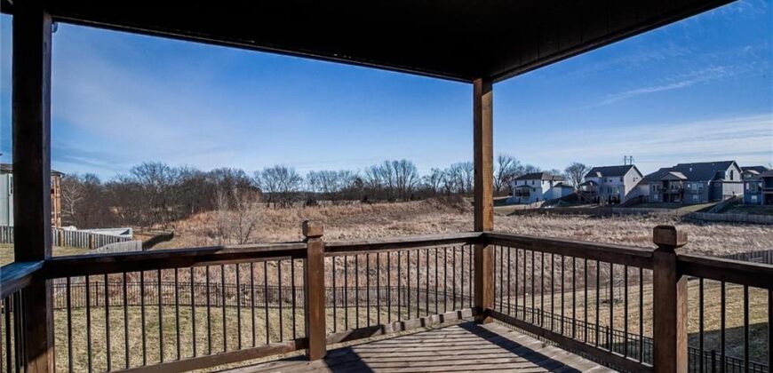 10423 N Chelsea Avenue, Kansas City, MO 64156