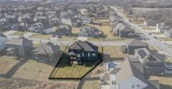 10423 N Chelsea Avenue, Kansas City, MO 64156