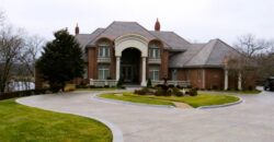 6006 West Shore Court, Parkville, MO 64152