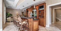 6006 West Shore Court, Parkville, MO 64152
