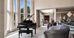 6006 West Shore Court, Parkville, MO 64152
