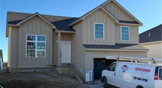 16244 Giorgia Street, Parkville, MO 64152