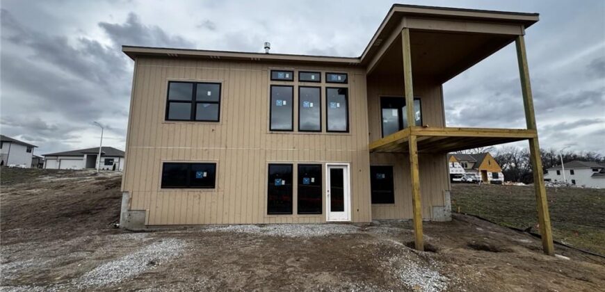 7629 N Booth Avenue, Kansas City, MO 64158