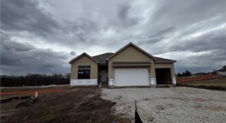 7629 N Booth Avenue, Kansas City, MO 64158