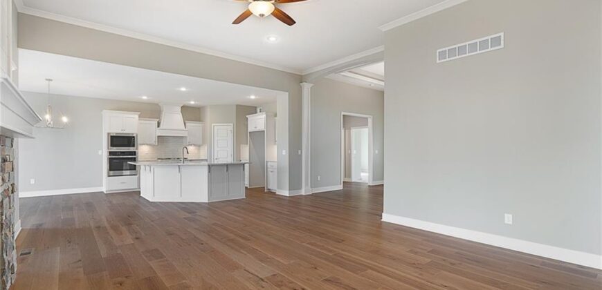 7000 NE 102nd Court, Kansas City, MO 64156