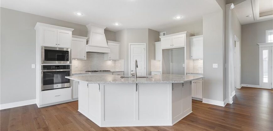 7000 NE 102nd Court, Kansas City, MO 64156