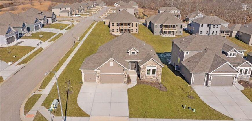 7000 NE 102nd Court, Kansas City, MO 64156