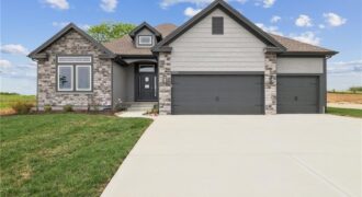 7000 NE 102nd Court, Kansas City, MO 64156