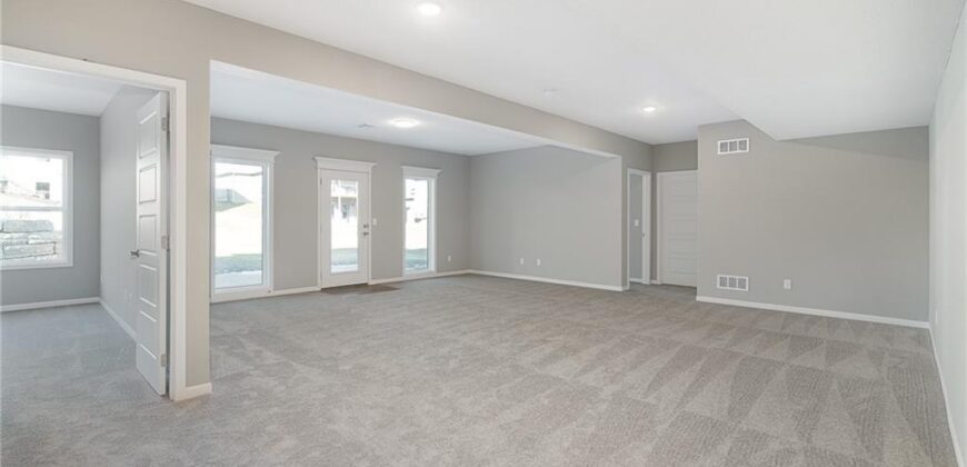 7000 NE 102nd Court, Kansas City, MO 64156