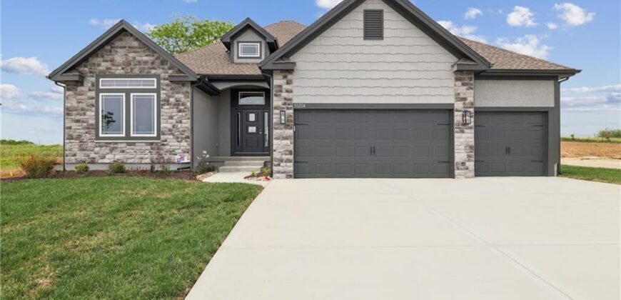 7000 NE 102nd Court, Kansas City, MO 64156