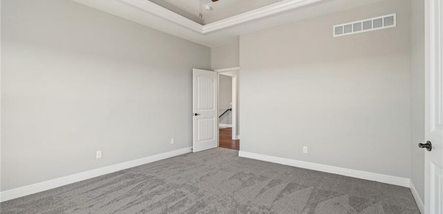 10216 N Winchester Avenue, Kansas City, MO 64156