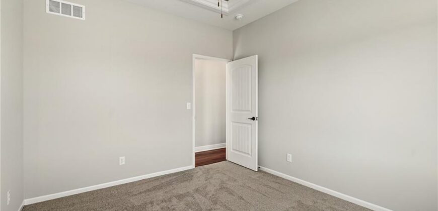 10216 N Winchester Avenue, Kansas City, MO 64156