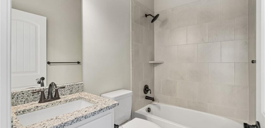 10216 N Winchester Avenue, Kansas City, MO 64156