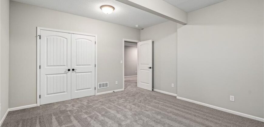 10216 N Winchester Avenue, Kansas City, MO 64156
