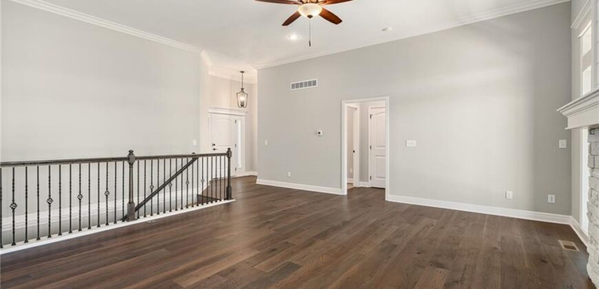 10216 N Winchester Avenue, Kansas City, MO 64156