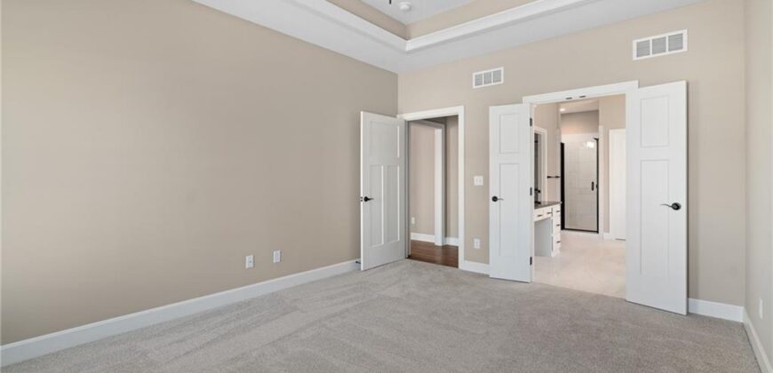 7012 NE 102nd Court, Kansas City, MO 64156