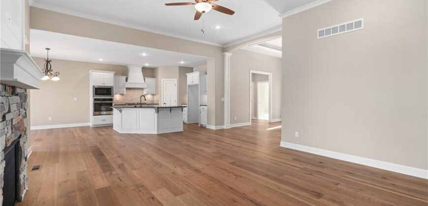 7012 NE 102nd Court, Kansas City, MO 64156
