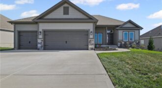 10139 N Winchester Avenue, Kansas City, MO 64156