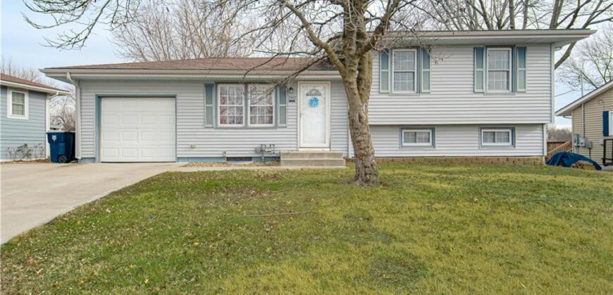 7307 NW Winter Avenue, Kansas City, MO 64152