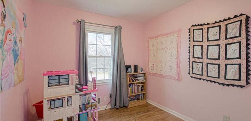 7307 NW Winter Avenue, Kansas City, MO 64152