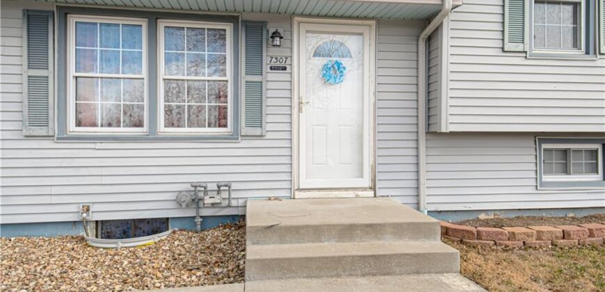 7307 NW Winter Avenue, Kansas City, MO 64152