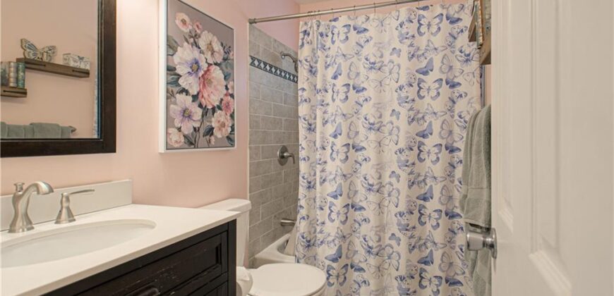 7307 NW Winter Avenue, Kansas City, MO 64152