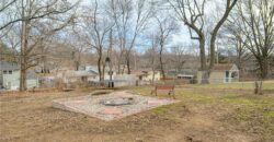 7307 NW Winter Avenue, Kansas City, MO 64152