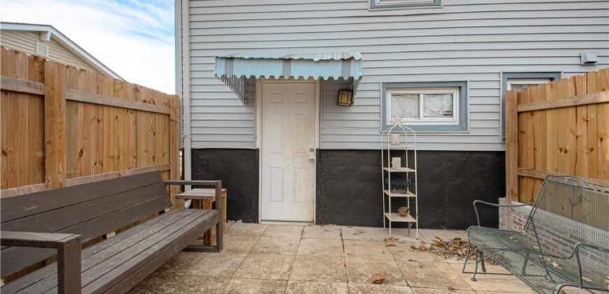 7307 NW Winter Avenue, Kansas City, MO 64152
