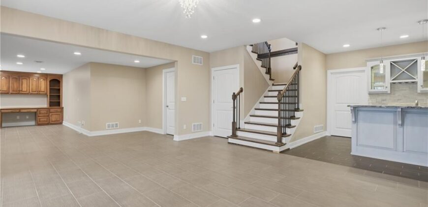 6205 NW Saddle Club Court, Other, MO 64152