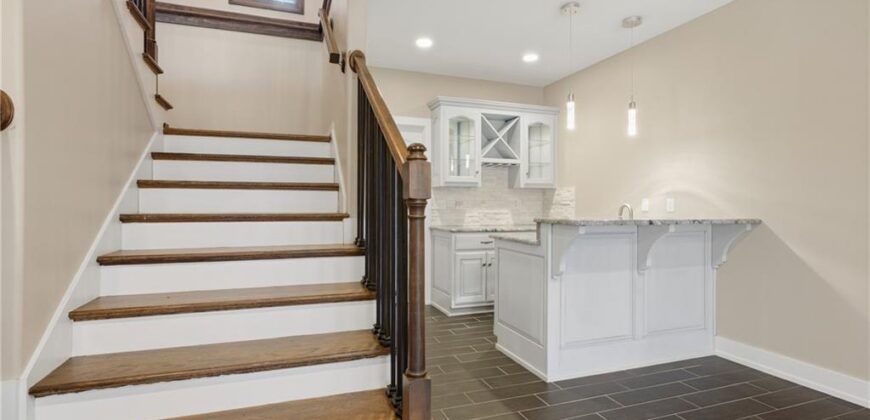 6205 NW Saddle Club Court, Other, MO 64152