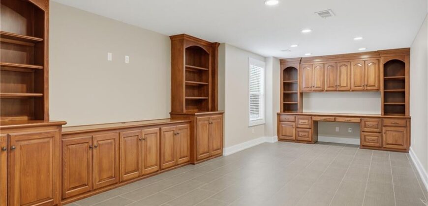 6205 NW Saddle Club Court, Other, MO 64152